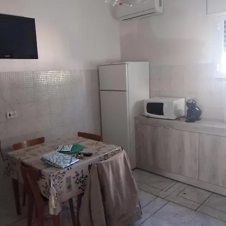Casa Gialla Mare Del Salento Apartment